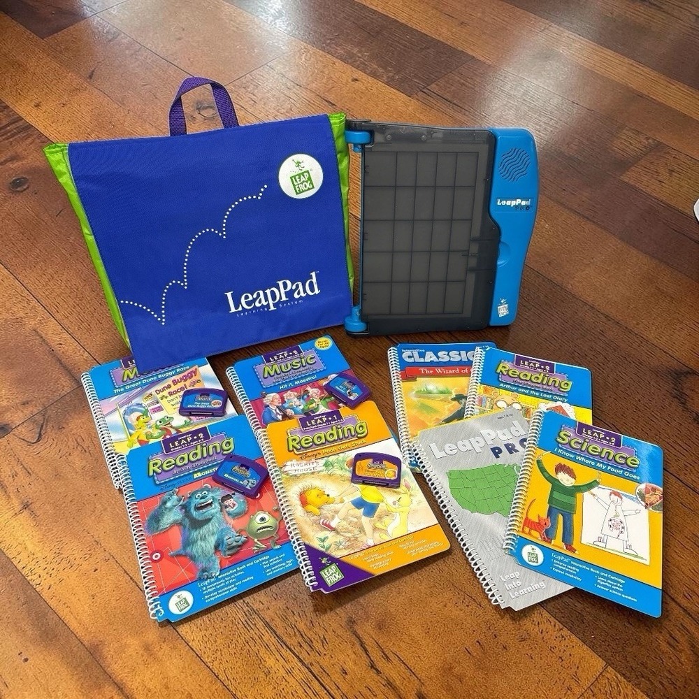 Leap Frog Leap Pad Pro System Learning Model 30-030 Books, Cartridges & Backpack